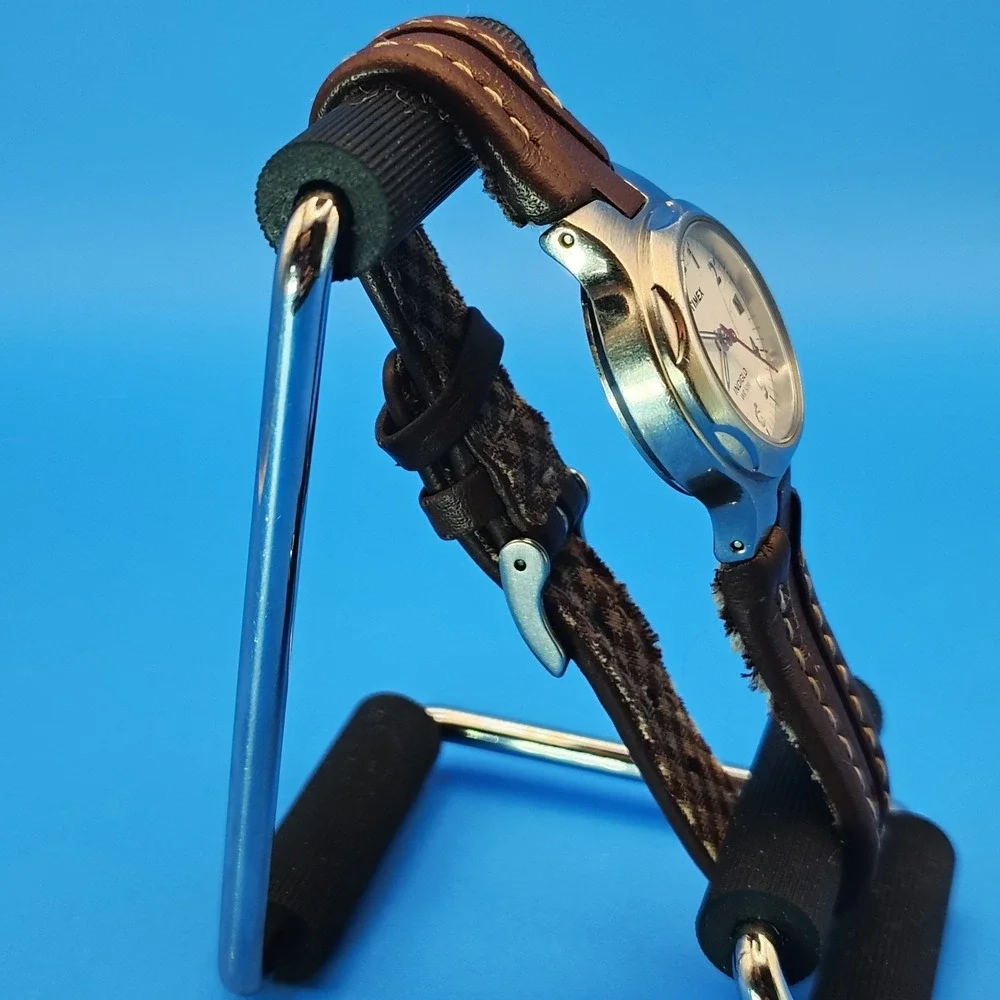 Vintage 1995Timex INDIGLO 22mm Women's Quartz‎ Watch Genuine Leather Plaid Strap